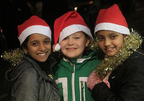 Hundreds turned out to watch as North Harrow's Christmas lights were turned on.